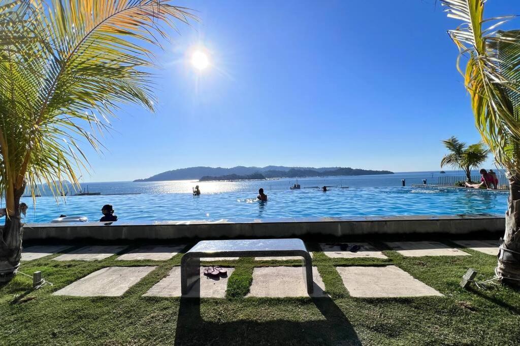 Jq Jesselton Quay Little Angel New Cityseaview Lv29 Netflix 6pax *