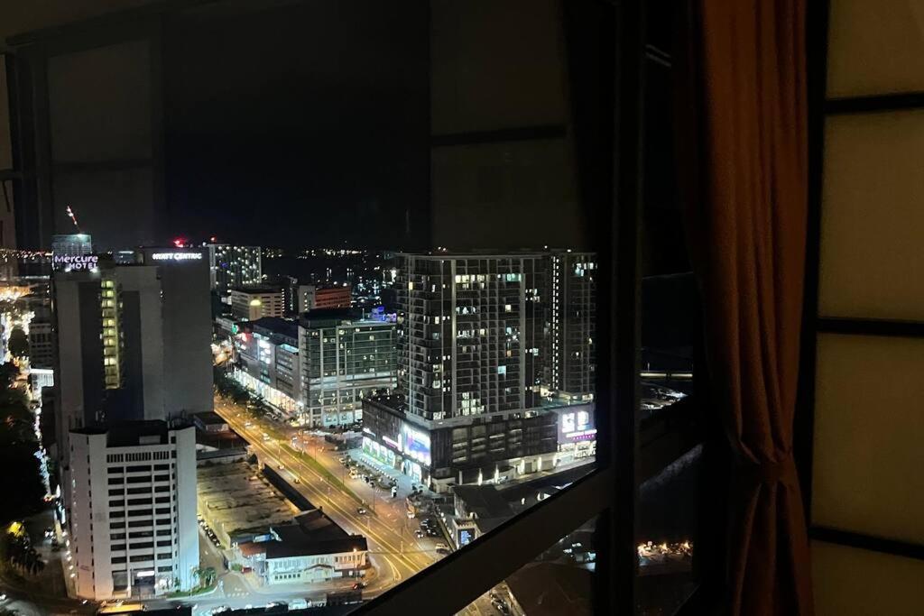 Jq Jesselton Quay Little Angel New Cityseaview Lv29 Netflix 6pax