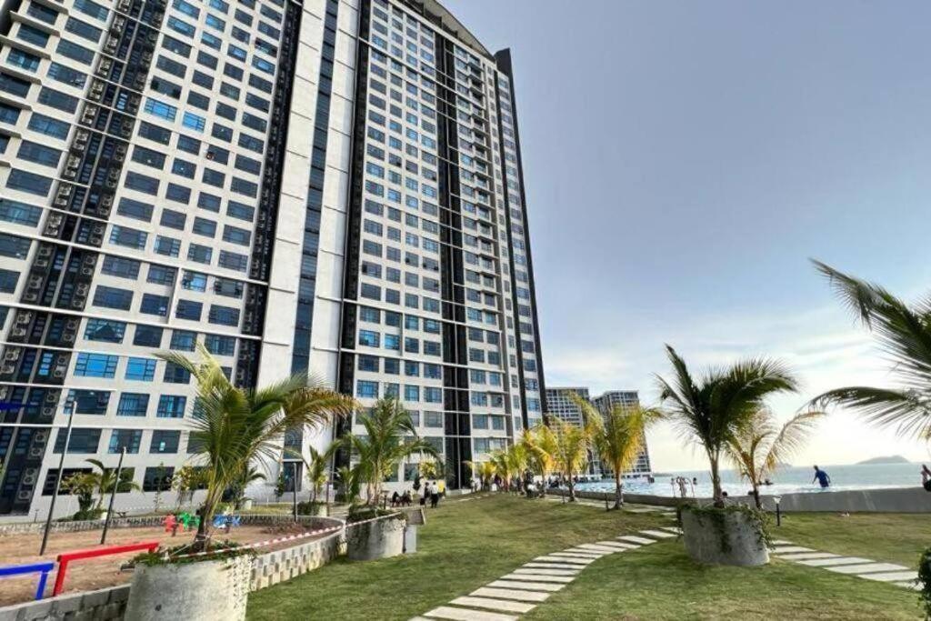 Pangsapuri Jq Jesselton Quay Little Angel New Cityseaview Lv29 Netflix 6pax *
